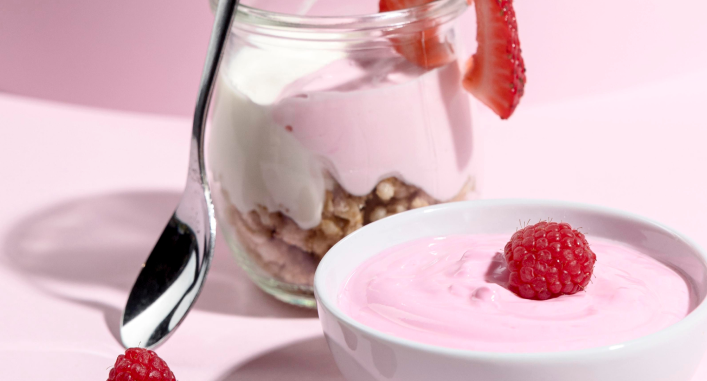 Iogourte com Gelatina de Morango